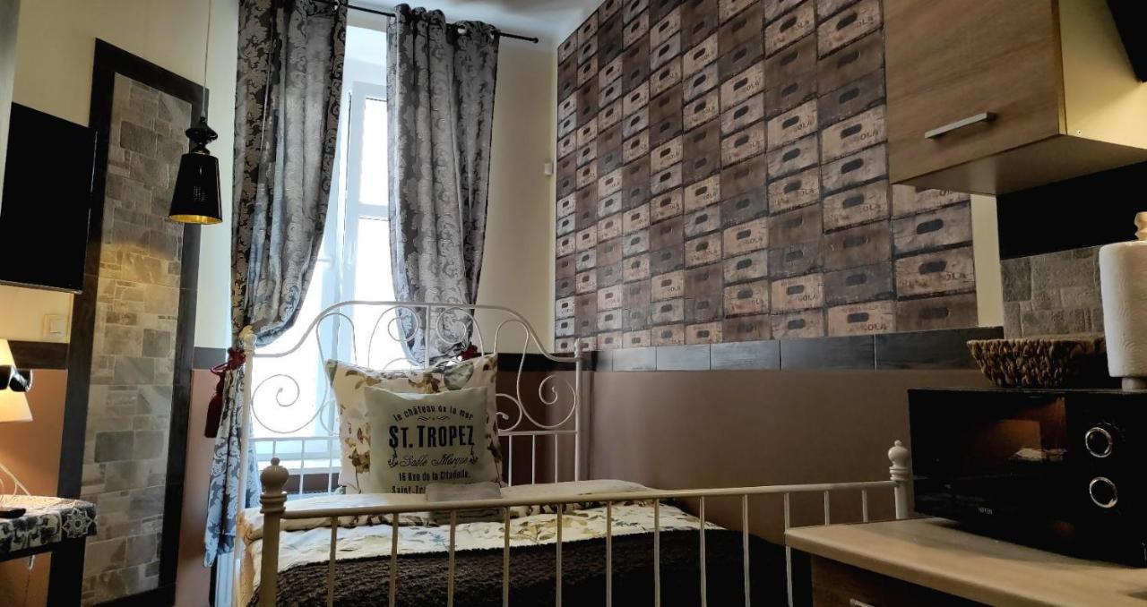 Art Apartments Poznan Bagian luar foto